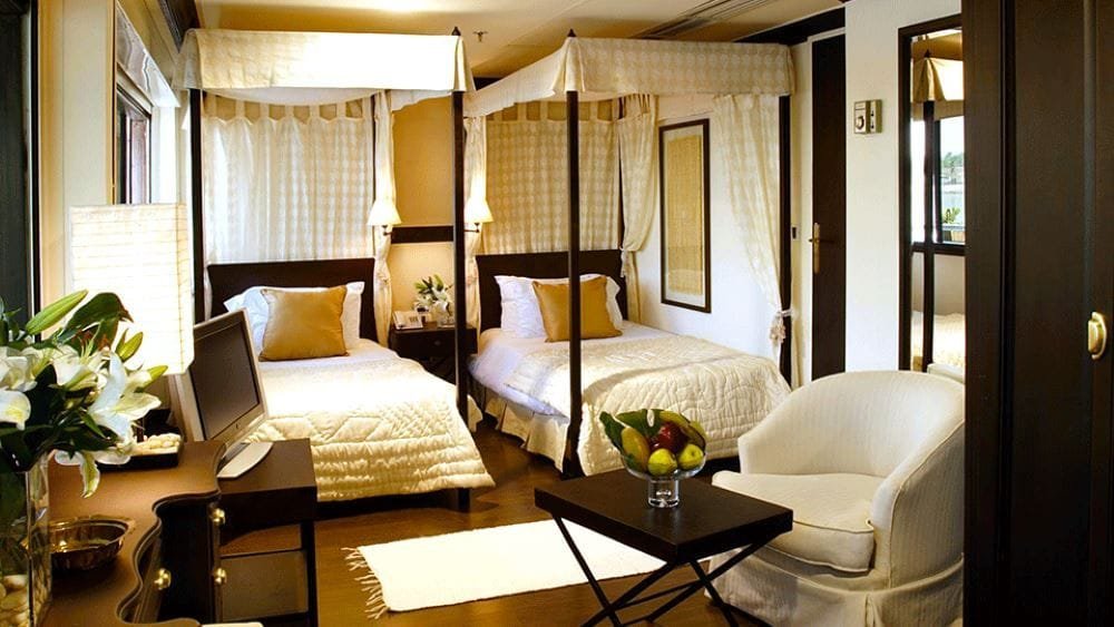 Interior del crucero Sanctuary Sun Boat III