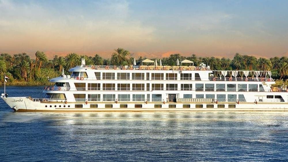 Sanctuary Sun Boat IV