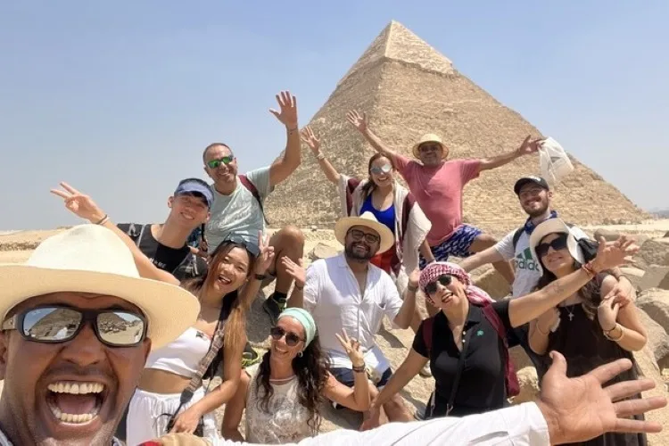 Pagar dinero en un tour gratis por Egipto